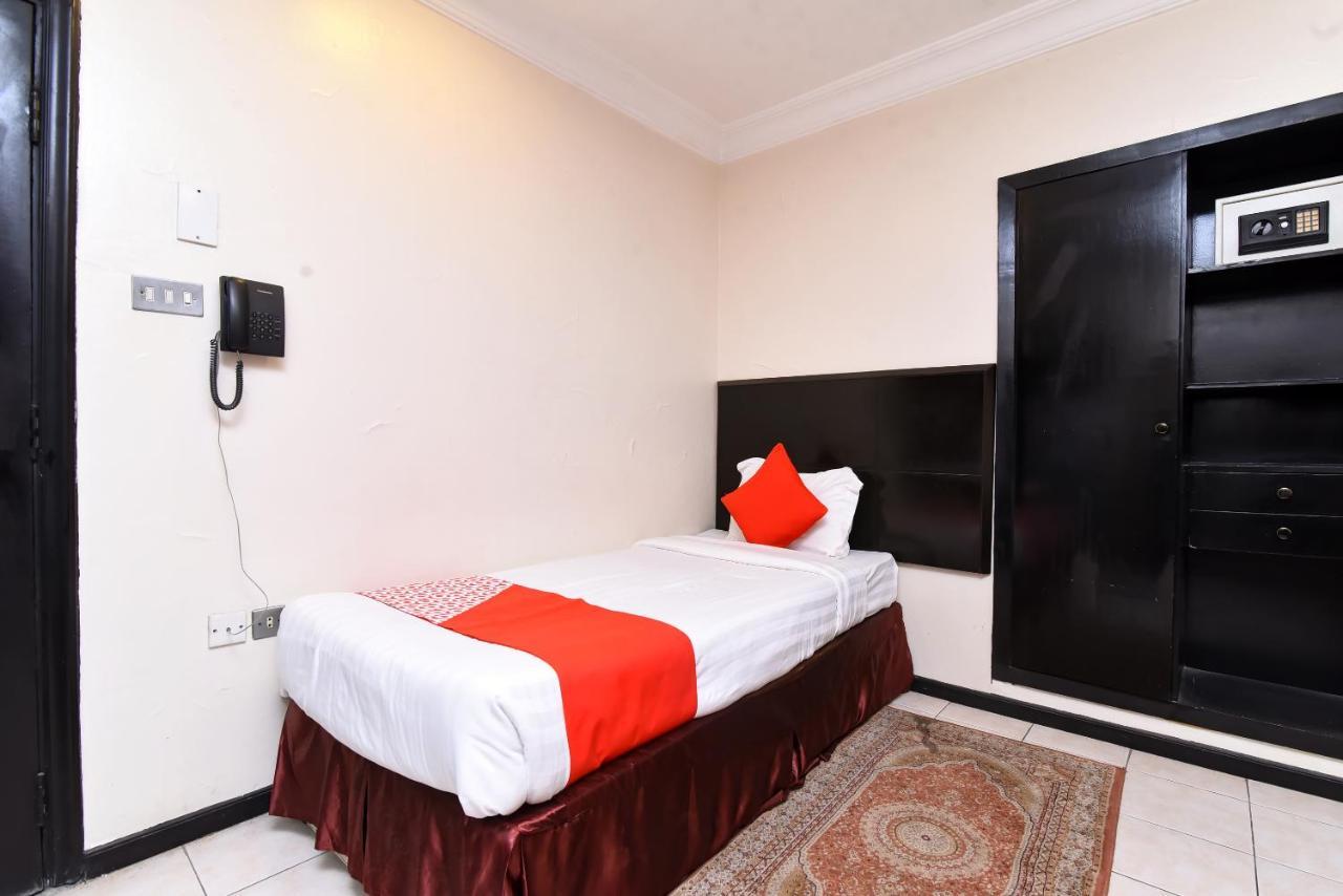 Oyo 411 Moon Hotel Dammam Ruang foto