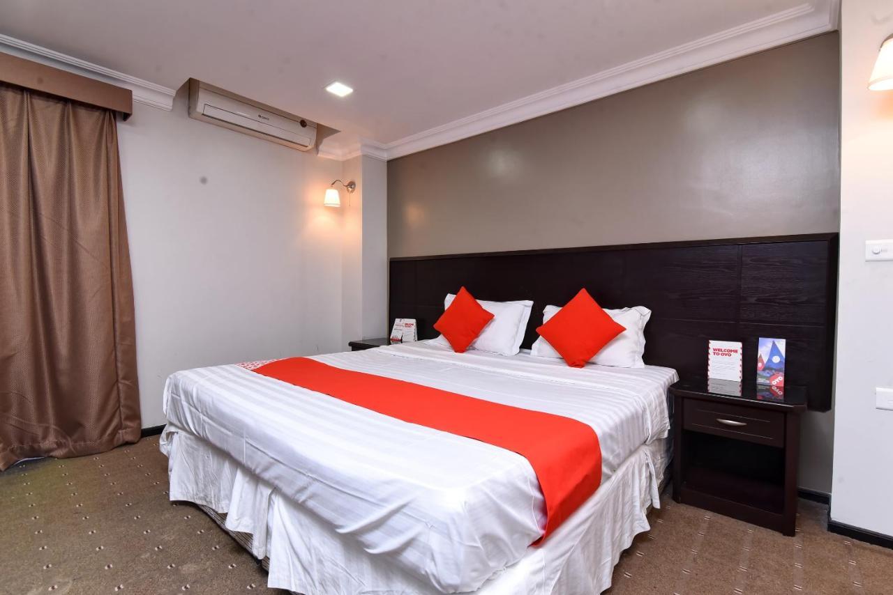 Oyo 411 Moon Hotel Dammam Bagian luar foto