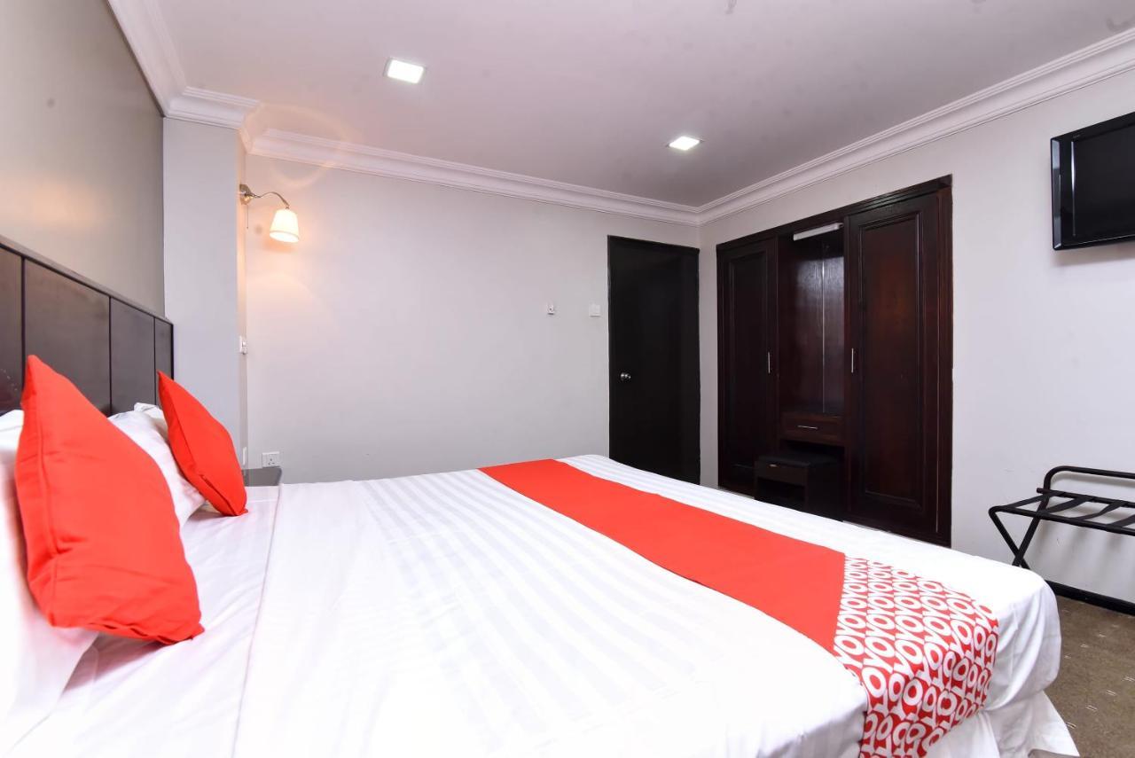 Oyo 411 Moon Hotel Dammam Bagian luar foto